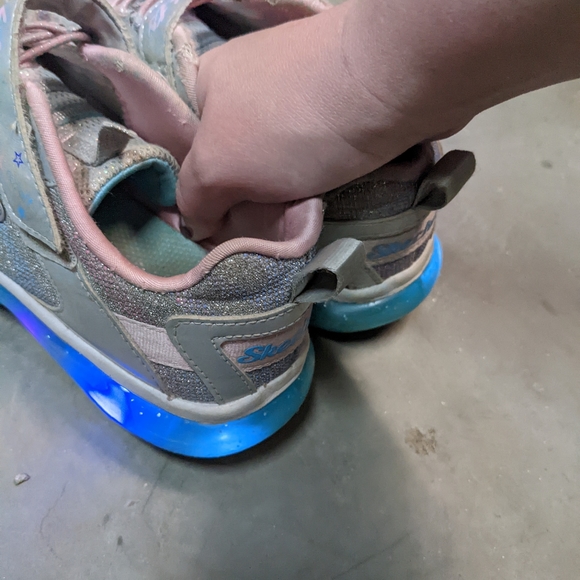 Girls light up sketchers - Picture 3 of 3
